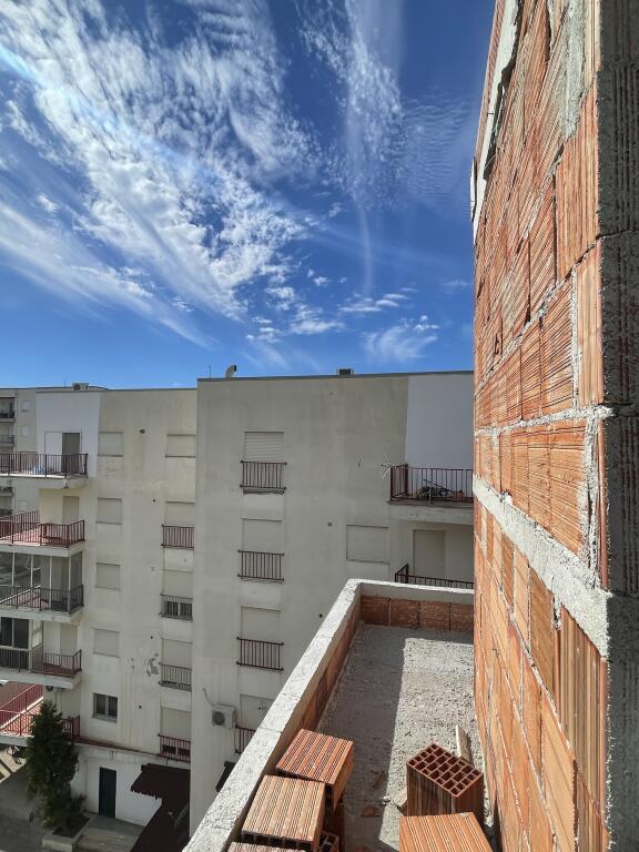 Shitet Super Apartament me Pamje Deti në Golem!