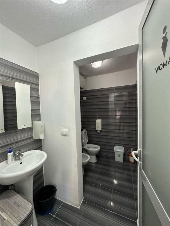 OFFICE FOR RENT 180 M2 BLLOK 4000 EURO