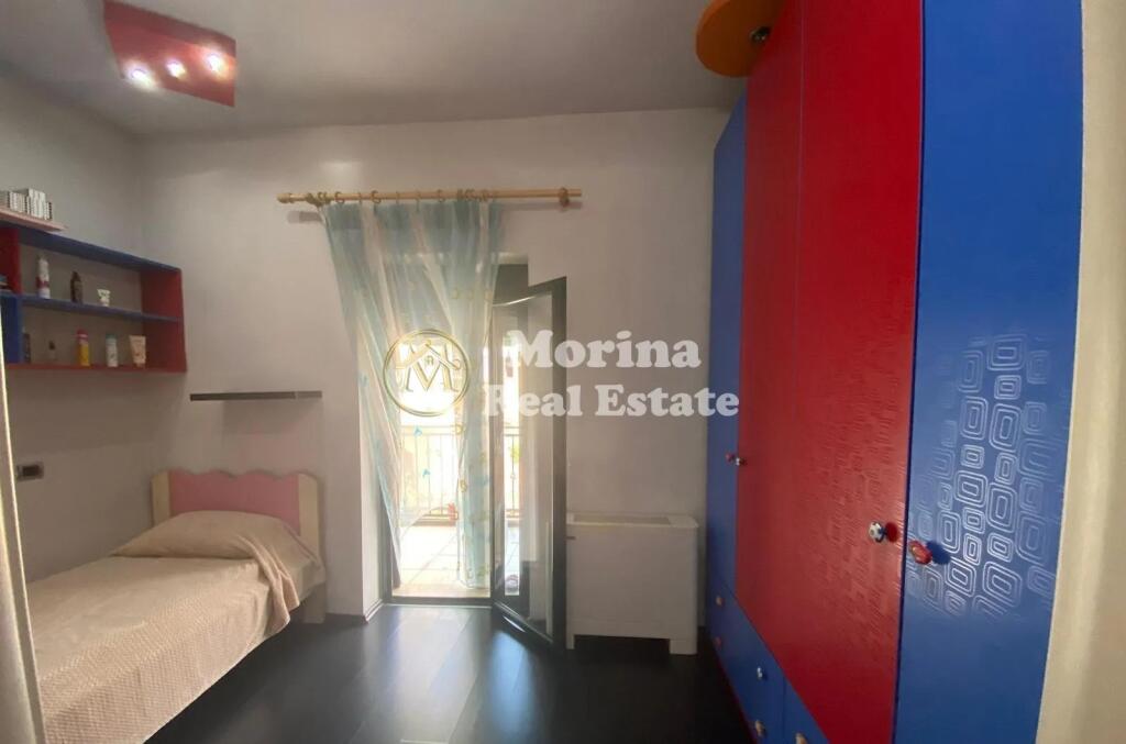 Shitje, Apartament 2+ 1, te Rruga e Durresit, perballe me Koloseun, Cmimi 168000 Euro