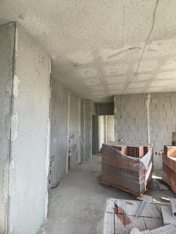 Shitet Super Apartament me Pamje Deti në Golem!