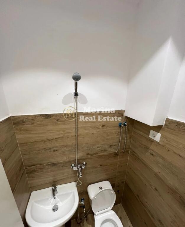 Qera, Ambient Biznesi, Myslym Shyri 400 Euro/ Muaj