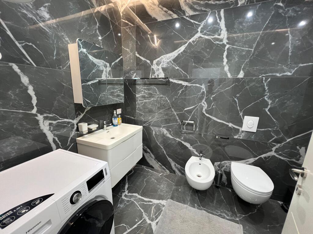 Apartament me pamje deti Per Qera Ne Vlore