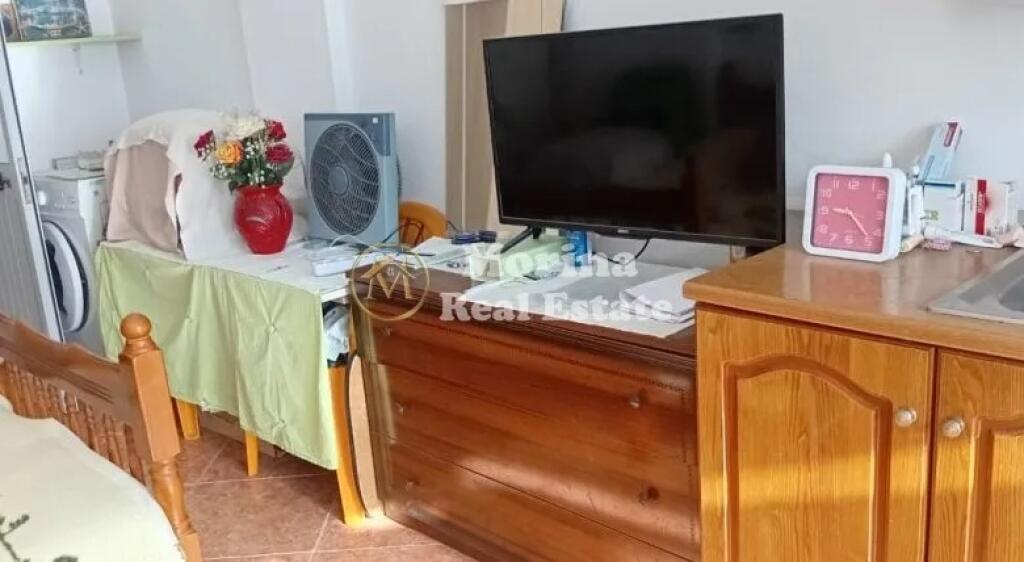Shitje, Garsionere, ne Durres, ne Rrugen Pavarsia, zona e plazhit, 50000 Euro