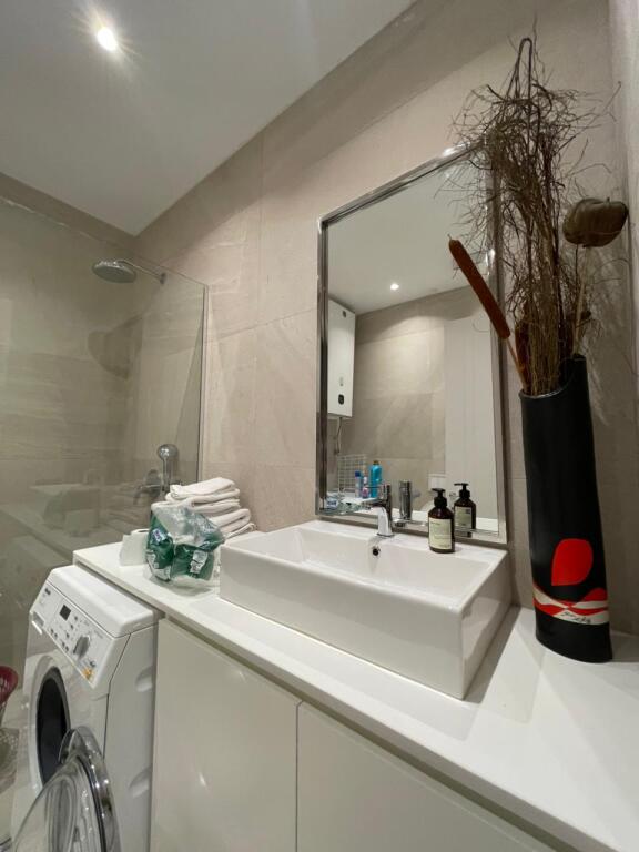 🏡 Affittasi Appartamento 2+1 – Lion Park Residence, Tirana