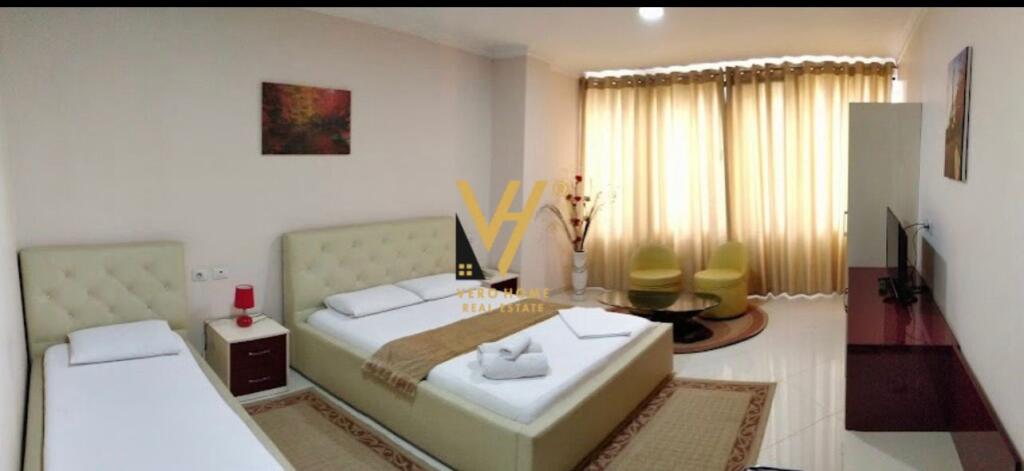 JEPET HOTEL ME QIRA TE UNAZA E RE 600.000 LEKE