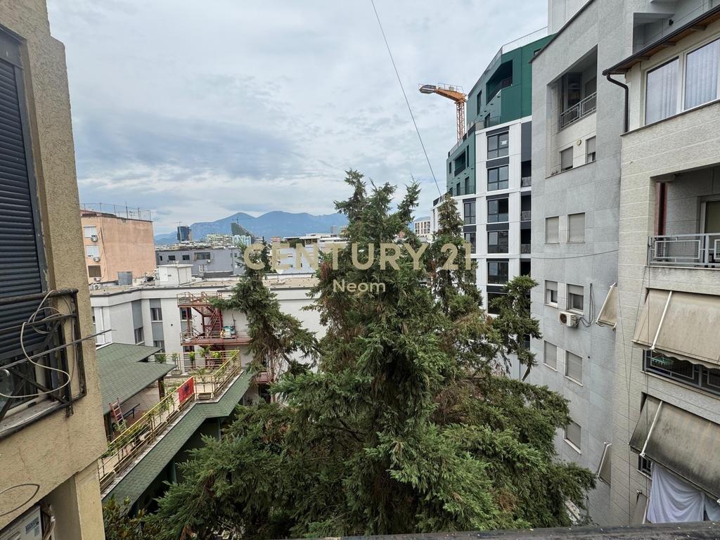 JEPET PER QIRA, APARTAMENT 2+1 TEK KOMUNA E PARISIT!