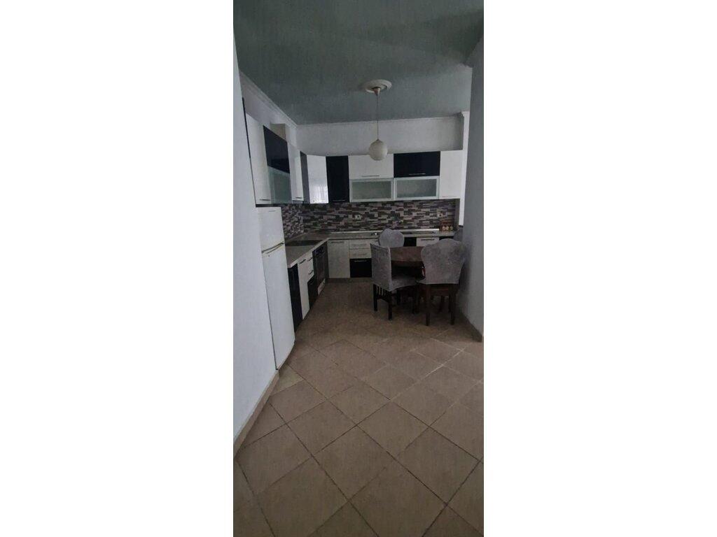 Apartament 2+1 Me Qira në Fresku, Tiranë