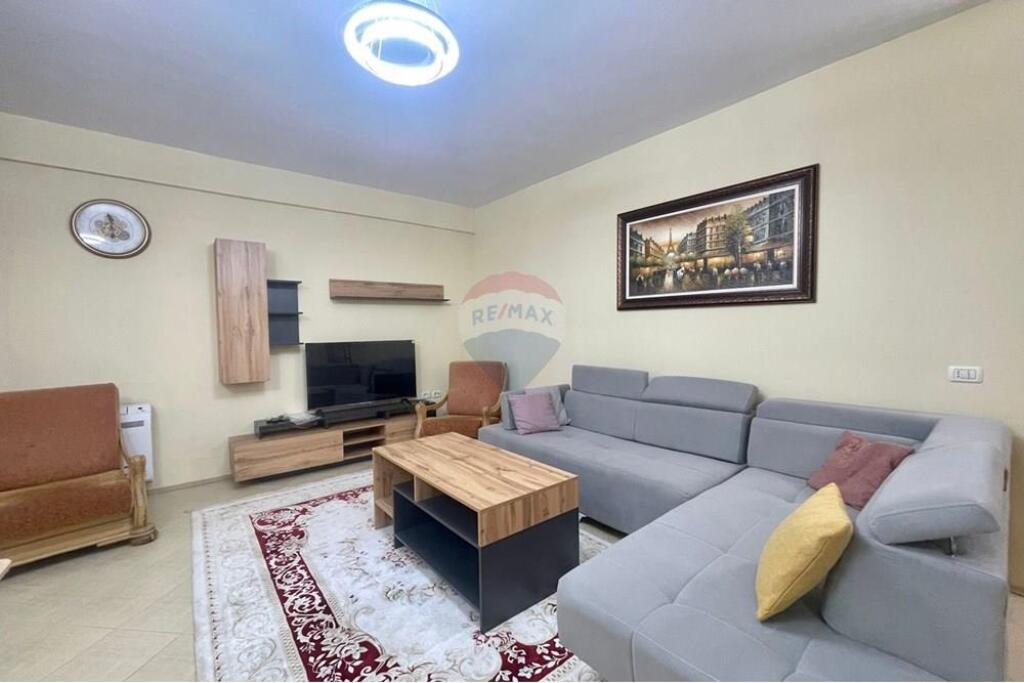 APARTAMENT 2+1 ME QIRA TE NENKALIMI I K. BOTANIK