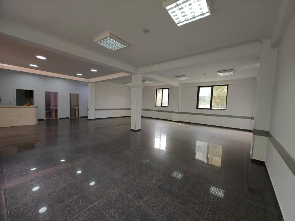 QERA, AMBIENT BIZNESI, XHAMLLIK, TIRANE MLS # 530581008-44