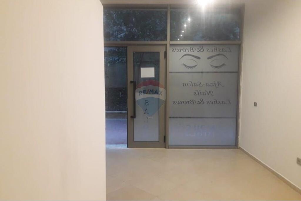 AMBIENT BIZNESI PER QIRA TE TOWER BRIDGE I