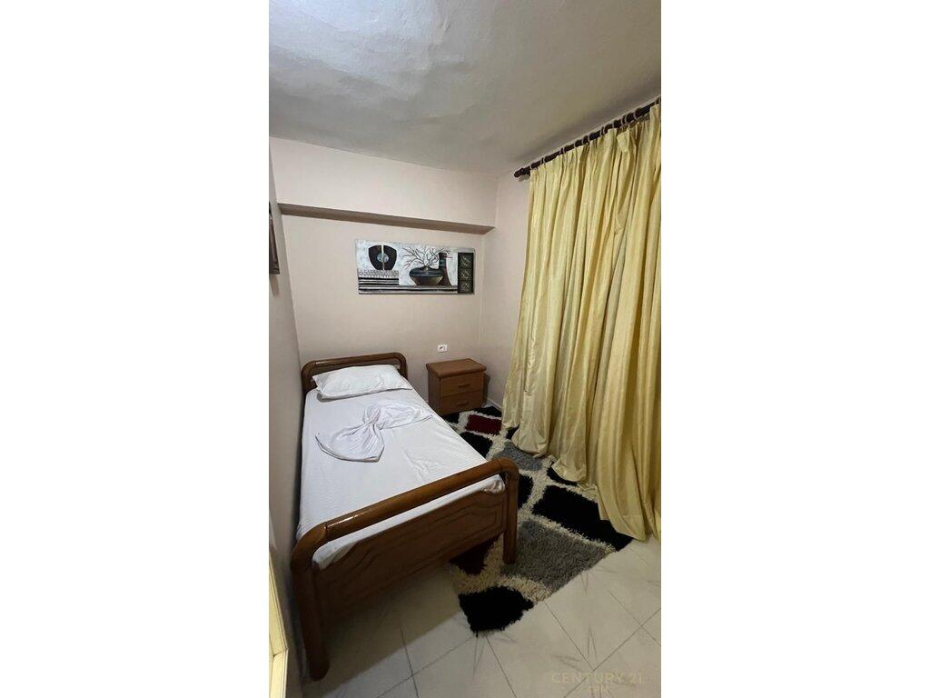 TE KAFE FLORA JAPIM APARTAMENT 2+1 ME QIRA