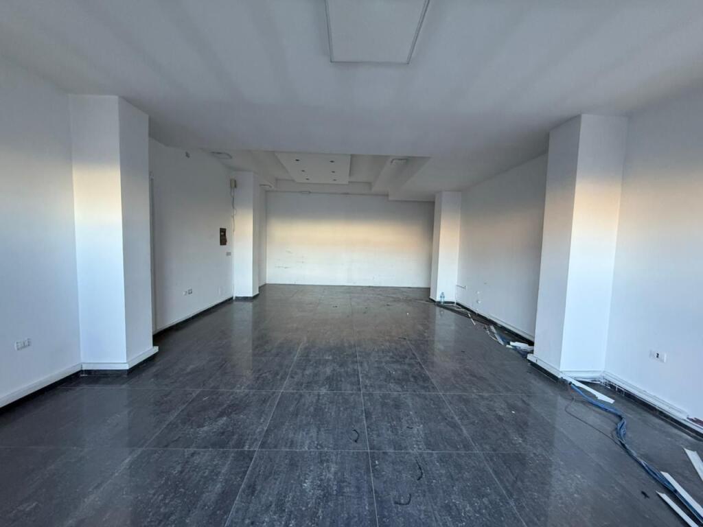 🏢 Business premises for rent in Astir!