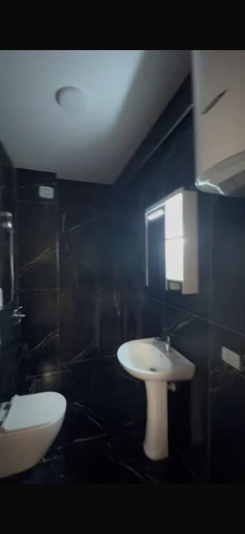 APARTAMENT ME QERA 2+1+2