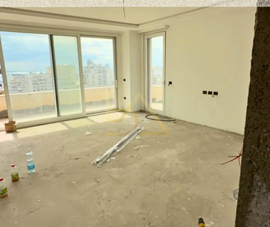 Apartament për Shitje – Hyrja e Durrësit