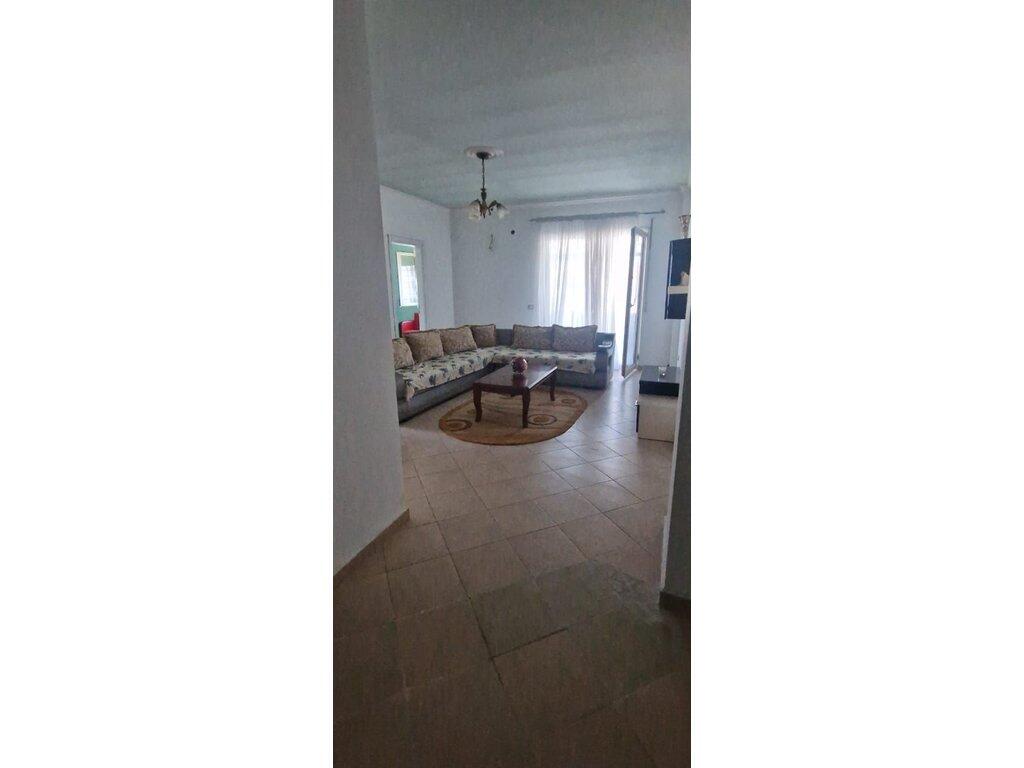 Apartament 2+1 Me Qira në Fresku, Tiranë