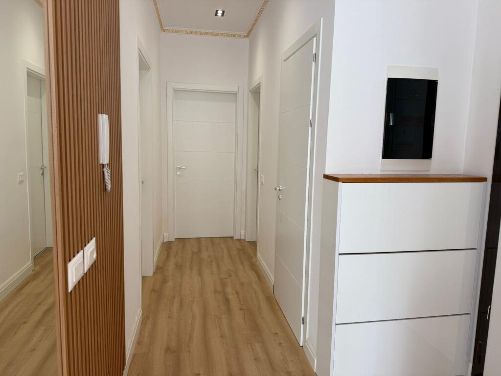 Apartament - Për Qira 2+1+parkim Grand Park Rezidence.