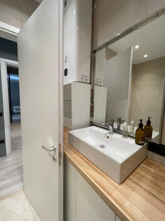 🏡 Affittasi Appartamento 2+1 – Lion Park Residence, Tirana