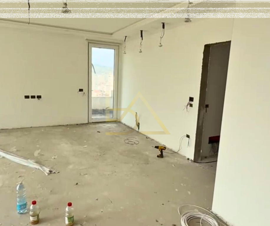 Apartament për Shitje – Hyrja e Durrësit