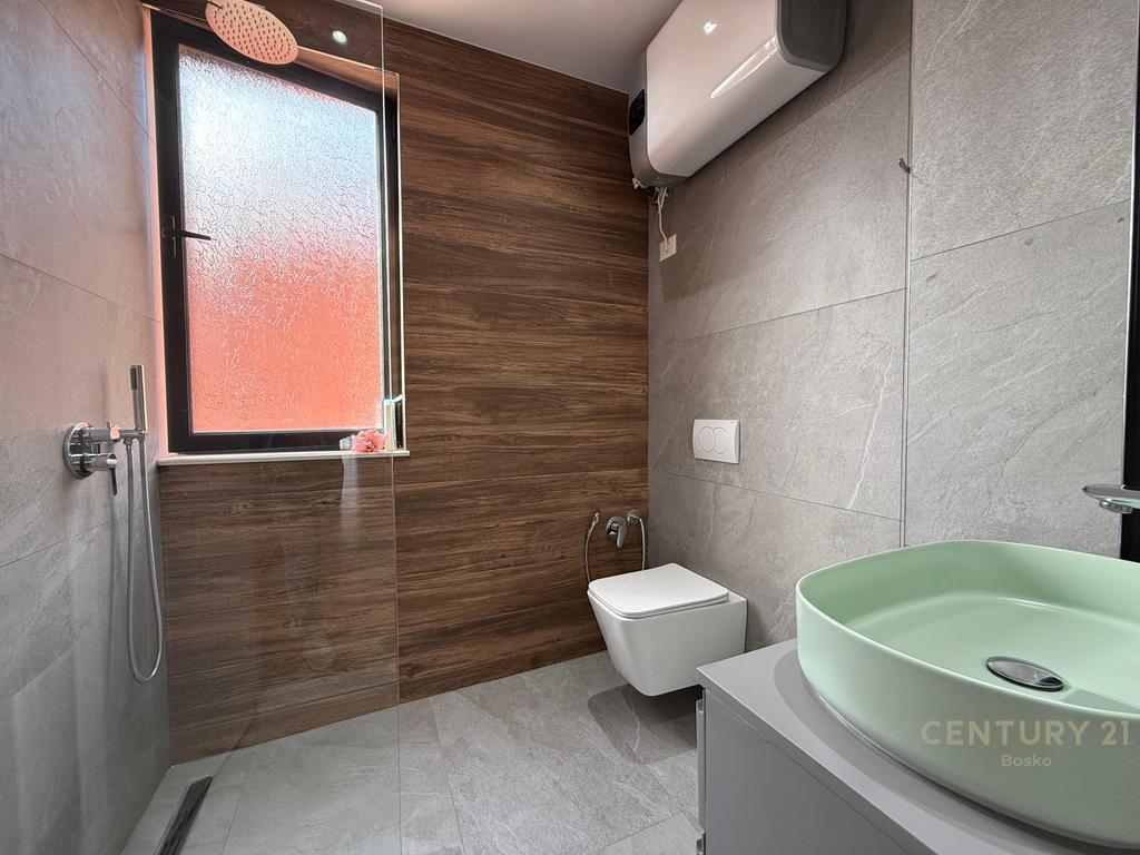 APPARTAMENTO MODERNO 2+1, NELLA RESIDENZA CITY VIEW SHKOZE!!