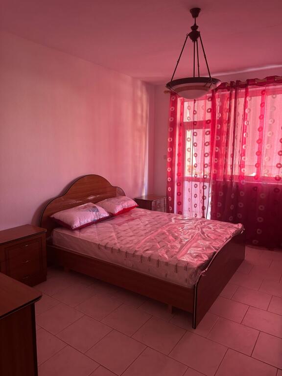 APARTAMENT ME QERA 2+1 VASIL SHANTO 650 EURO