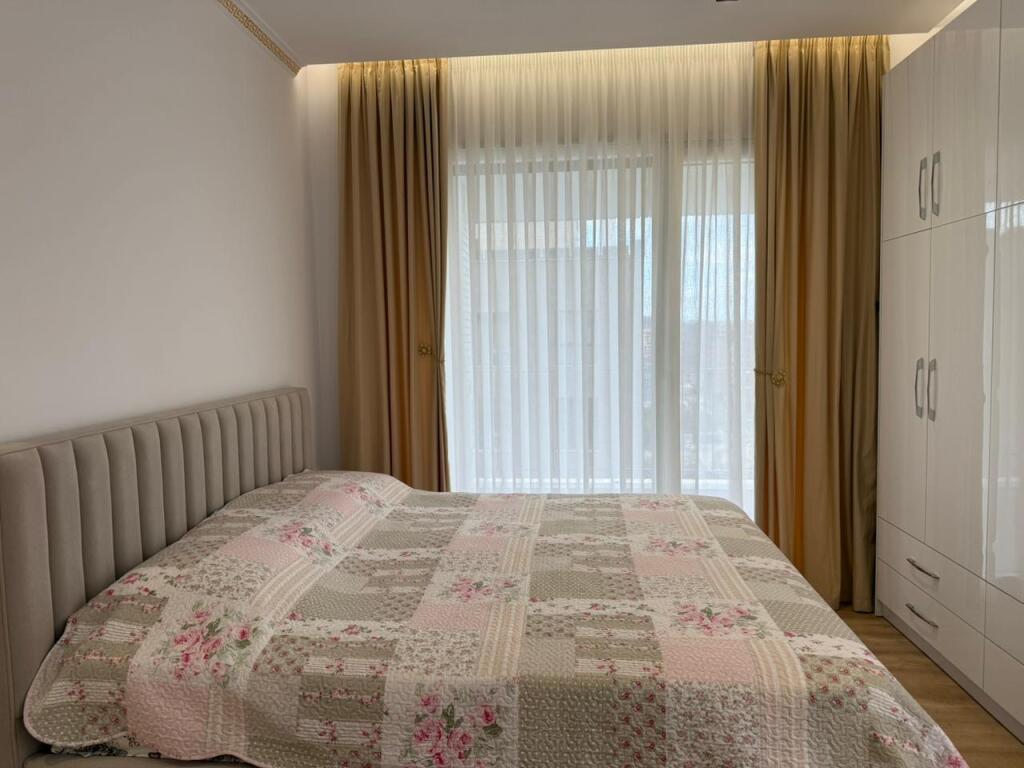 Apartament - Për Qira 2+1+parkim Grand Park Rezidence.