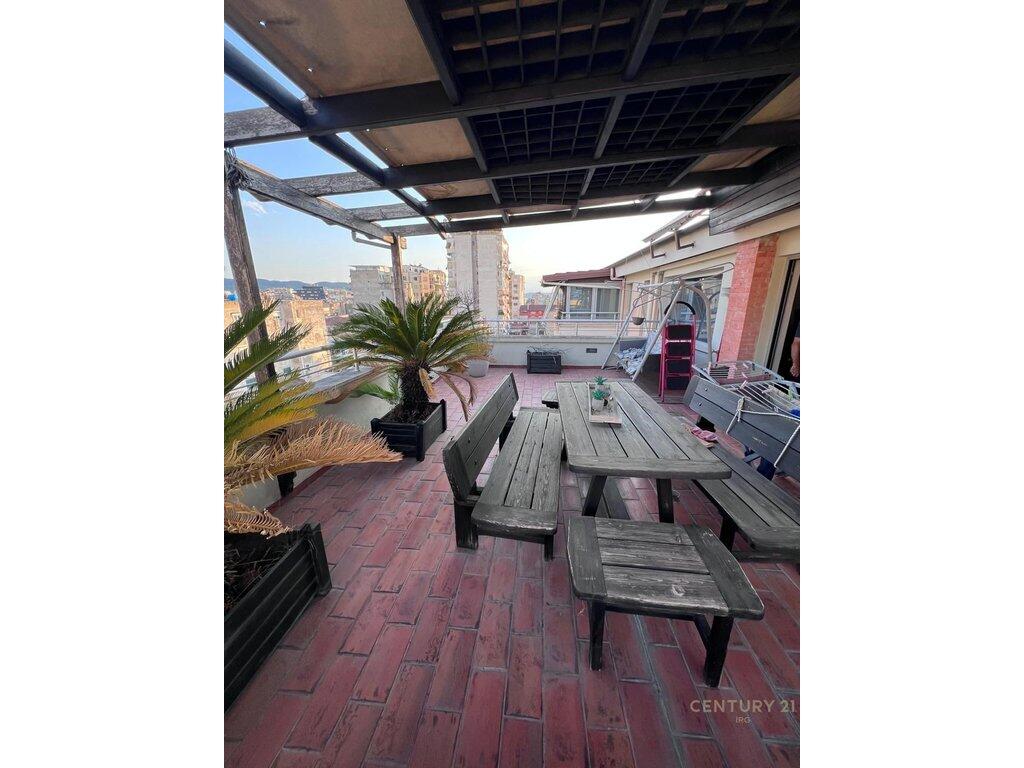 🌇 Luxury Penthouse for Rent near the Ministry of Justice – Center, Tirana