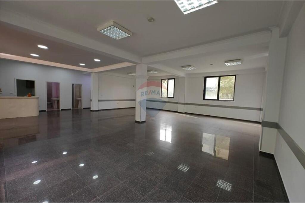 QERA, AMBIENT BIZNESI, XHAMLLIK, TIRANE !