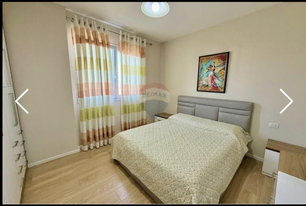 2+1,i mobiluar rruga peti liqeni i thate cmimi 700 mije leke