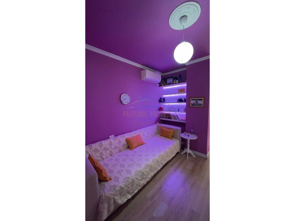 Shitet Apartament 1+1 Prane Eleonores, Kodra e Diellit, Tirane.