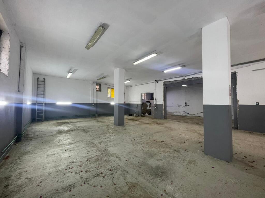 Magazine me qira tek Siri Kodra