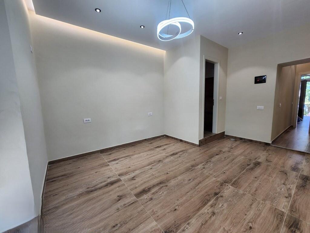 STUDIO FOR RENT, NEAR MYSLYM SHYRI! 450 € /Month