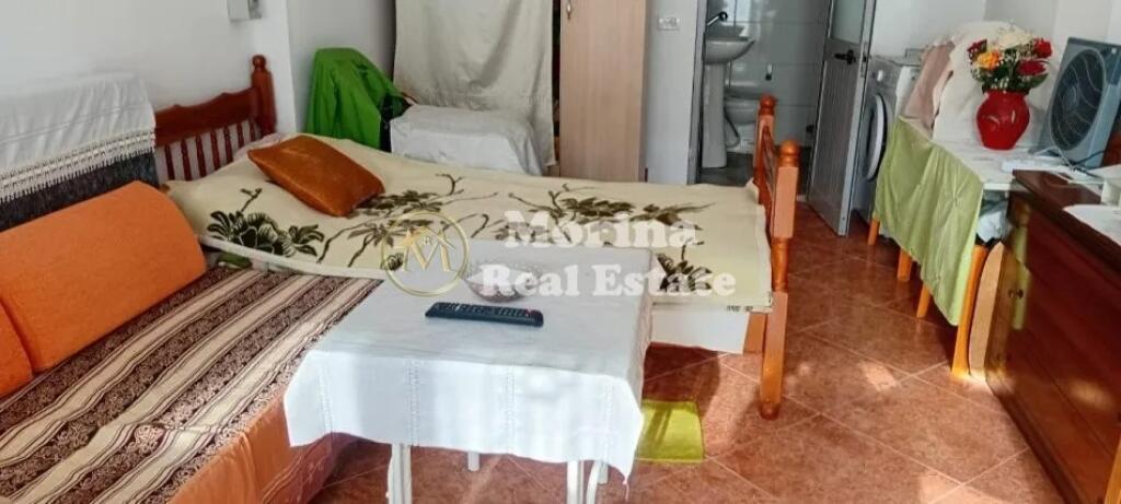 Shitje, Garsionere, ne Durres, ne Rrugen Pavarsia, zona e plazhit, 50000 Euro