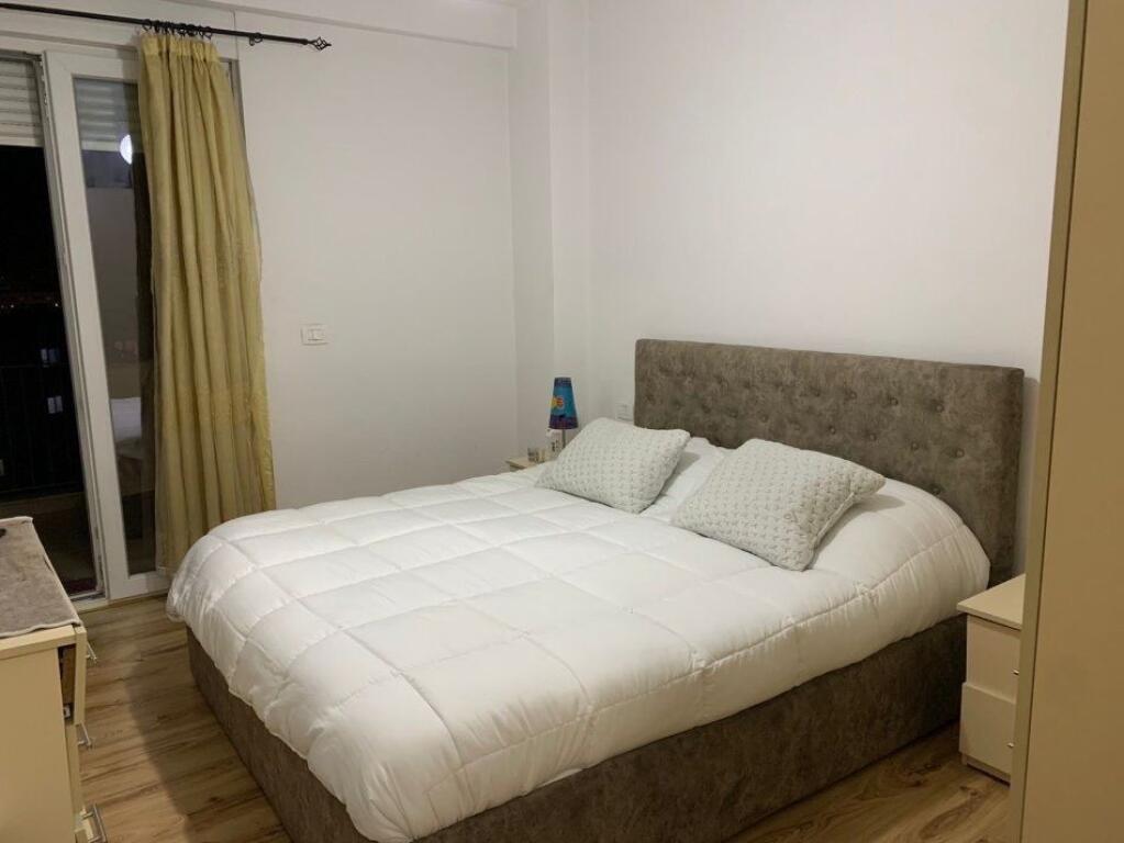 APARTAMENT ME QERA 1+1 QYTET STUDENTI 400 EURO