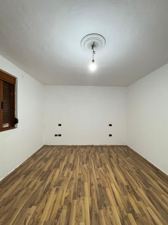 💠 Apartament 2+1 për Qira – Pranë Drejtorisë së Policisë, Durrës