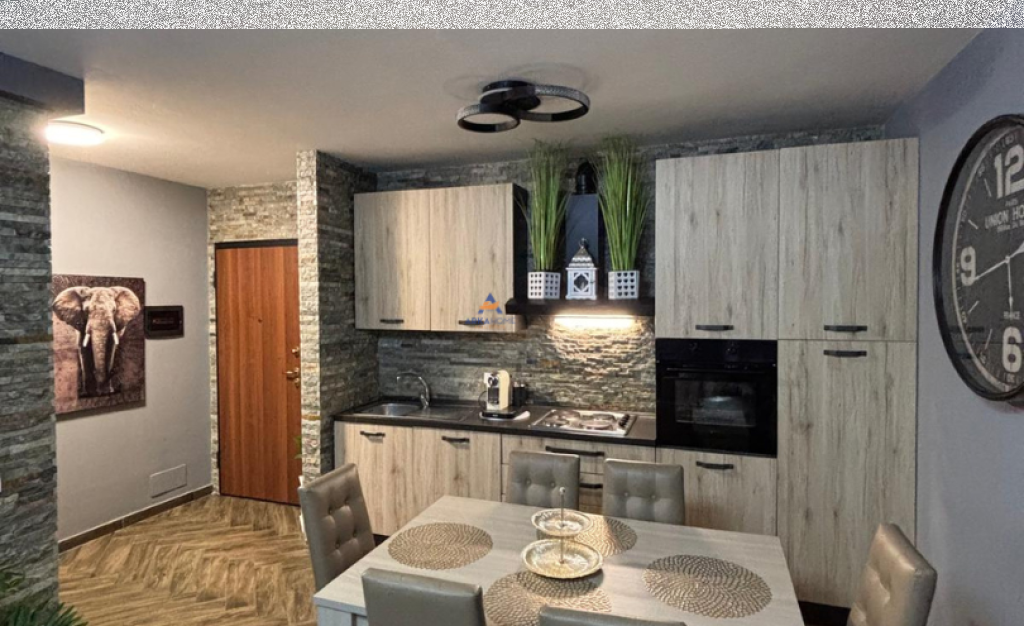 JEPET ME QERA APARTAMENT 2+1+BALLKON "KOMPLEKSI MAGNET,21 DHJETORI" 700 EURO