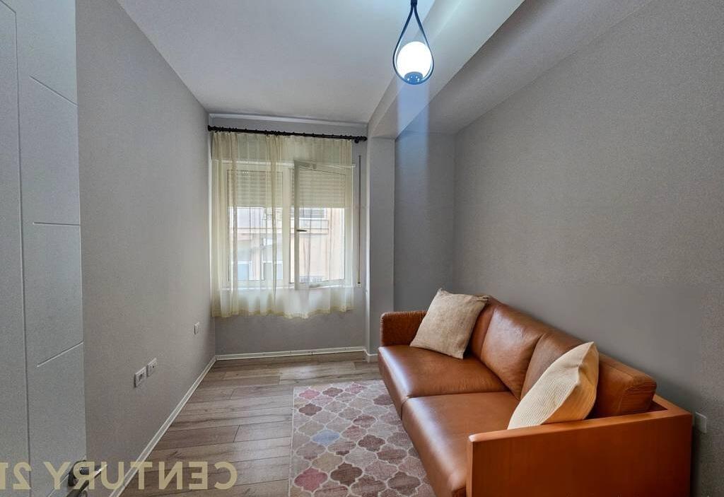 Apartament me qira 2+1 , prane Kopshtit Zoologjik