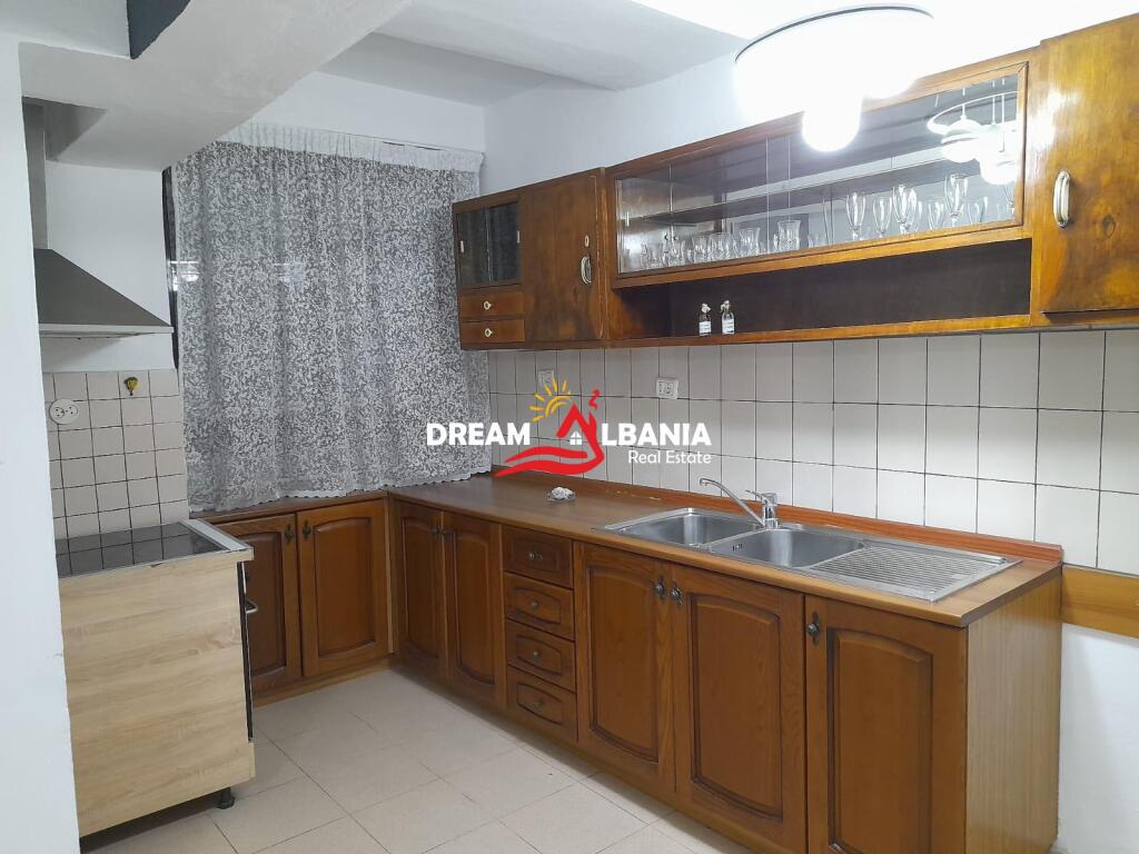 Office for rent near UFO Bar in the Center, Tirana (ID 42611373)