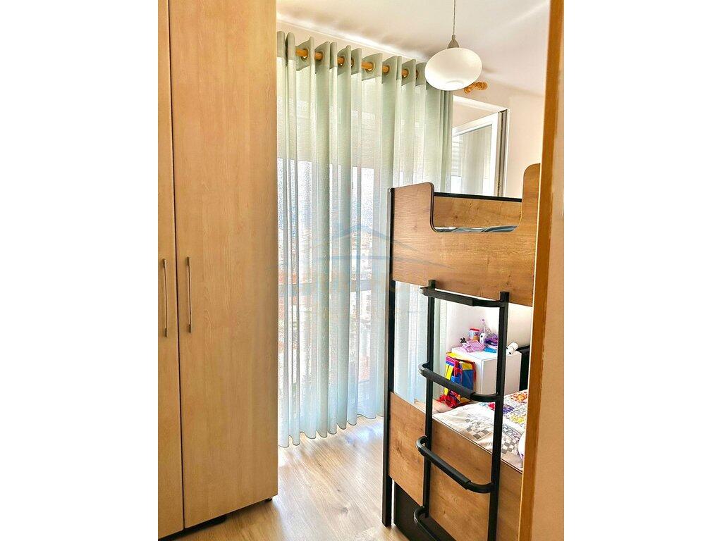 Shitet, Apartament 2+1, Kompleksi Magnet, Rruga Ndre Mjeda, Tirane.