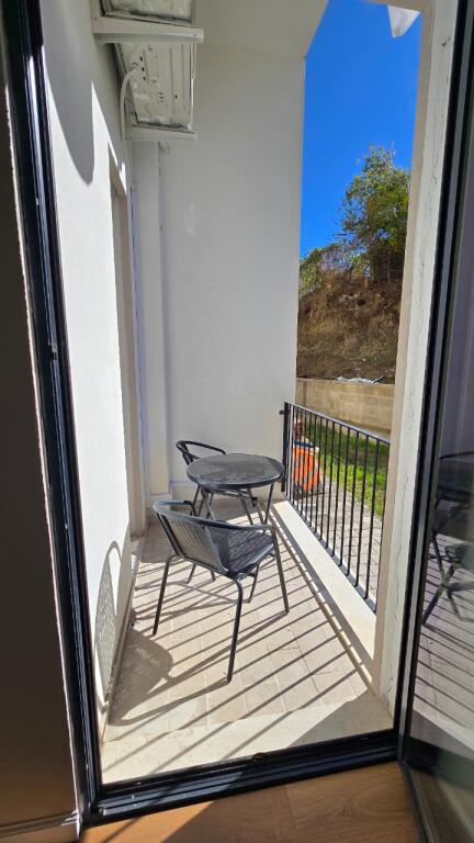 Apartament 1+1 plus postparkim, Liqeni i Thate