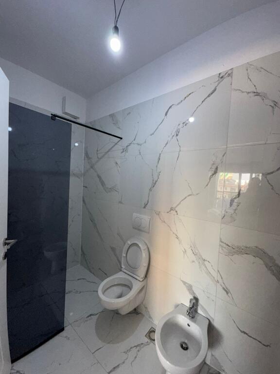 📣 SHITET Apartament 2+1 Me 2 Tualete Dhe 2 Ballkone 📍 Bulevardi i Ri ✨