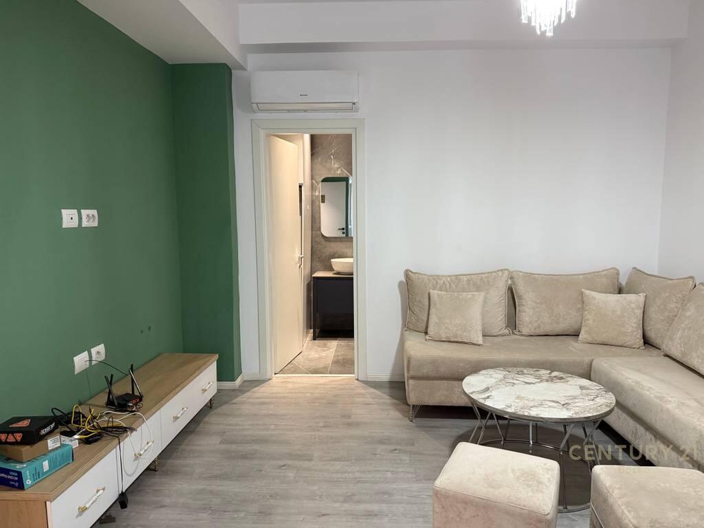 JEPET ME QIRA APARTAMENT 1+1 NE LAPRAKE, TEK SPITALIT USHTARAK