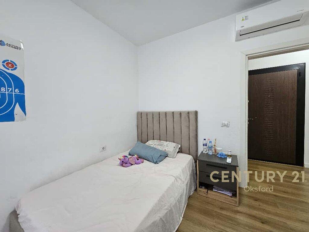 JEPET ME QIRA APARTAMENT 3+1+POST PARKIMI TE ISH FUSHA AVIACIONIT