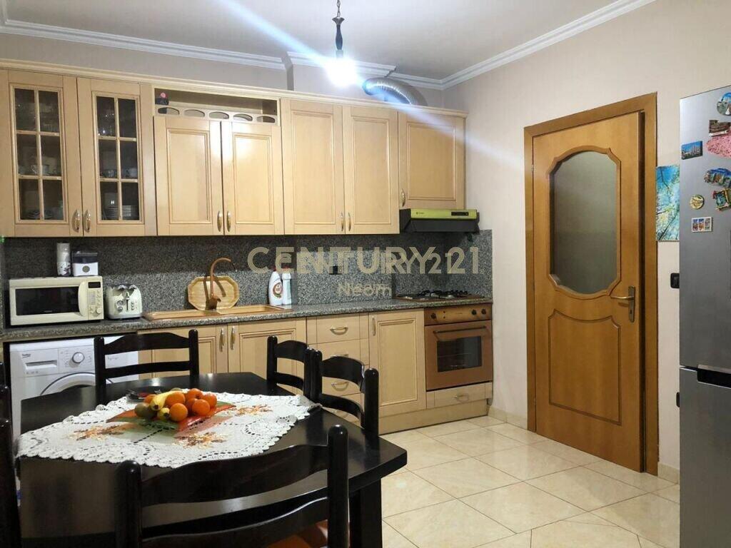 JEPET ME QIRA APARTAMENT 1+1 TE KOMUNA E PARISIT!