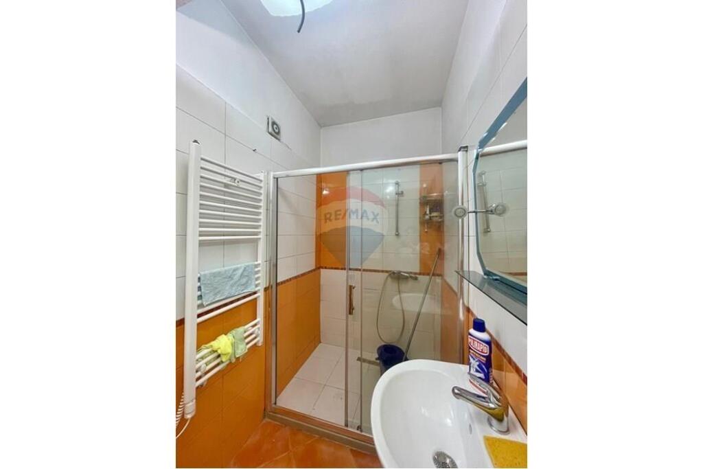 APARTAMENT 2+1 ME QIRA TE NENKALIMI I K. BOTANIK