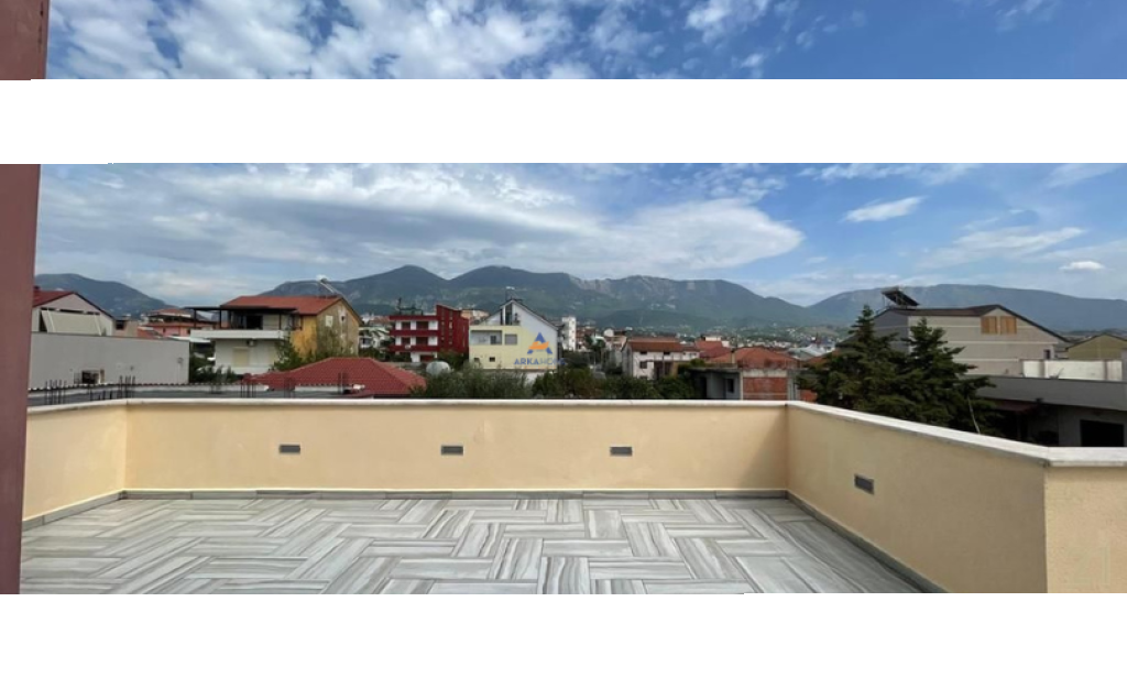 JEPET VILE ME QERA 254M2 "TE KODRA E PRIFTIT" 1300 EURO