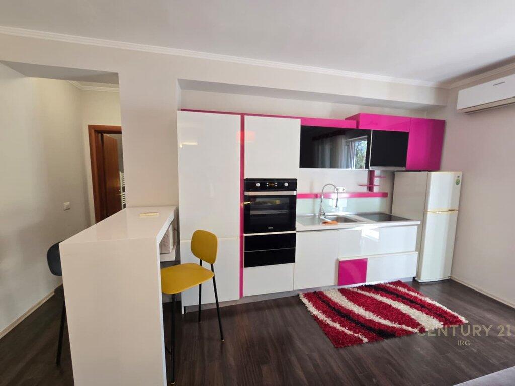Rezidenca Kodra 1, Apartament 1+1+Post Parkimi!