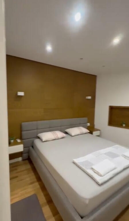Apartment 2+1+2 for sale in Zogu i Zi