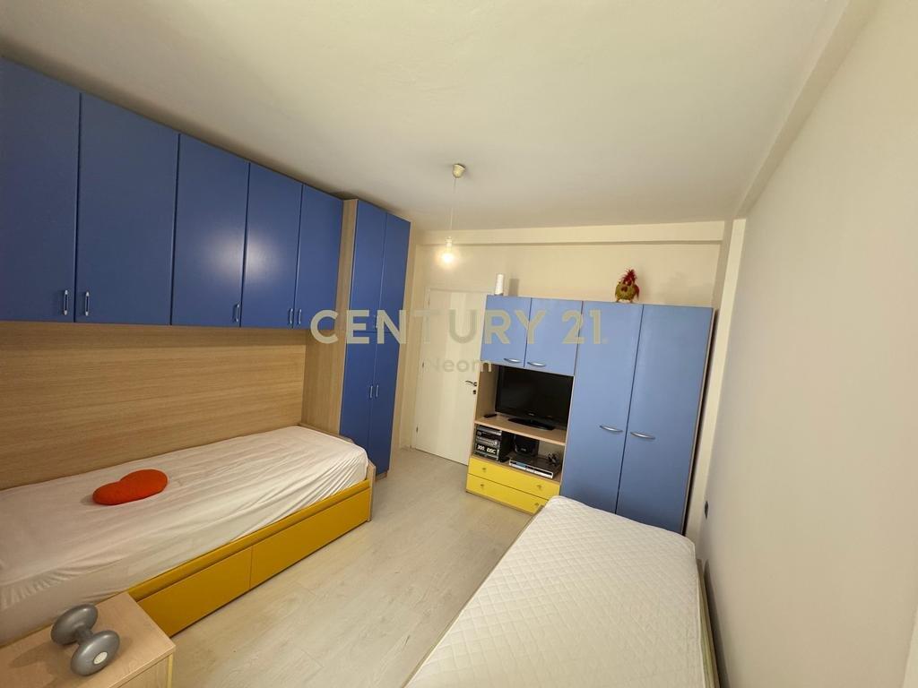 JEPET PER QIRA, APARTAMENT 2+1 TEK KOMUNA E PARISIT!