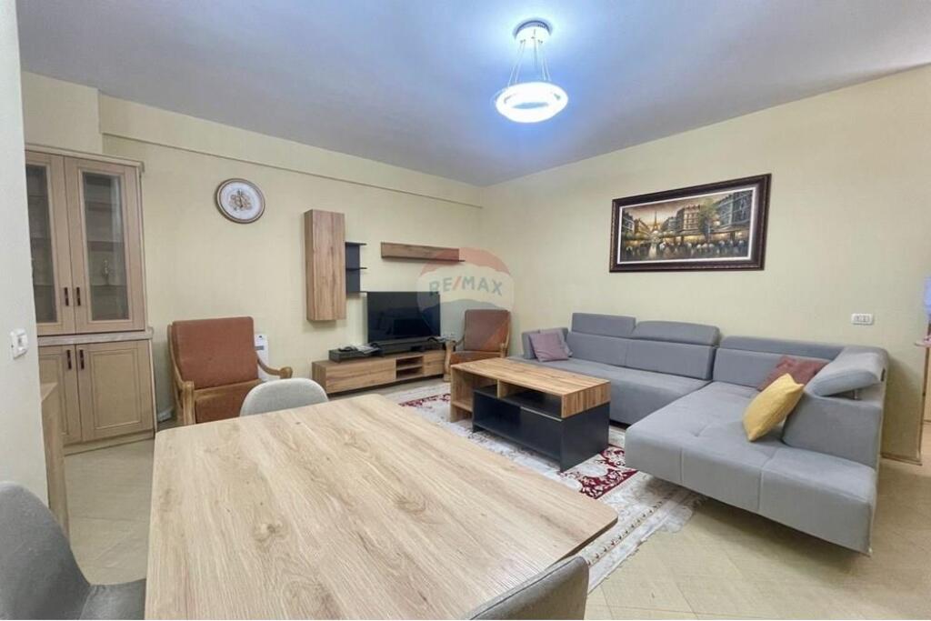 APARTAMENT 2+1 ME QIRA TE NENKALIMI I K. BOTANIK