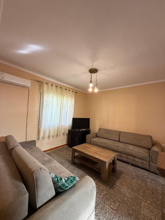 Affittasi una casa privata 1+1 a Selvia